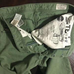 Diesel denim size 34X32 Darrin in green